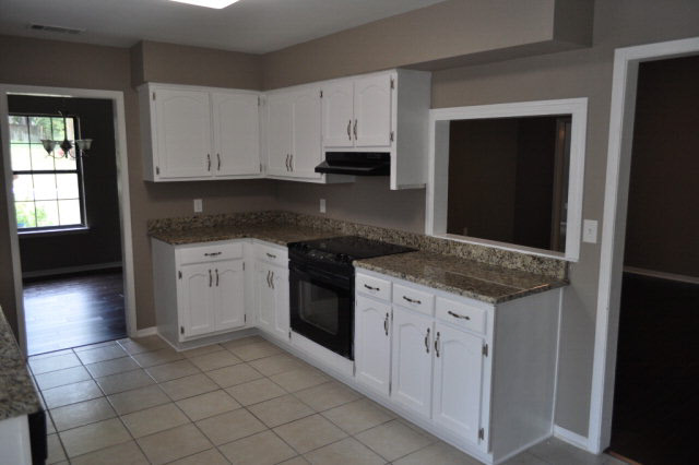 123 Ridgewood Drive Daphne, AL 36526 - Photo 3 of 7 Kitchen 2