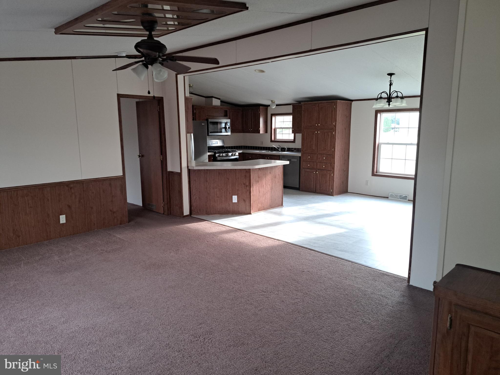 6607 Briarpatch Road Hurlock, MD 21643 - Photo 6 of 17 Living/Dining/kitchen