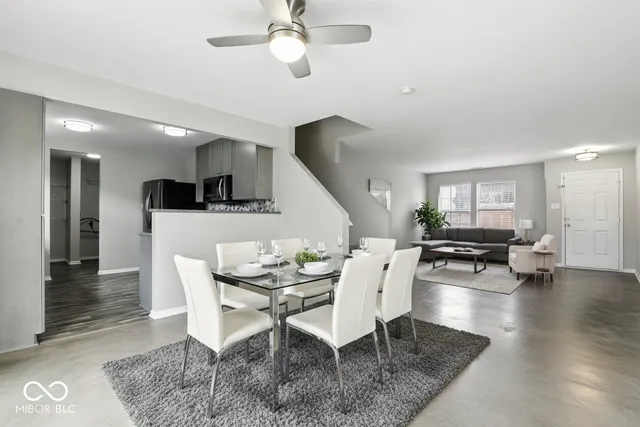 $279,900 | 1236 North Aberdeen Drive, Franklin, IN 46131