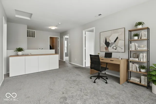 $279,900 | 1236 North Aberdeen Drive, Franklin, IN 46131