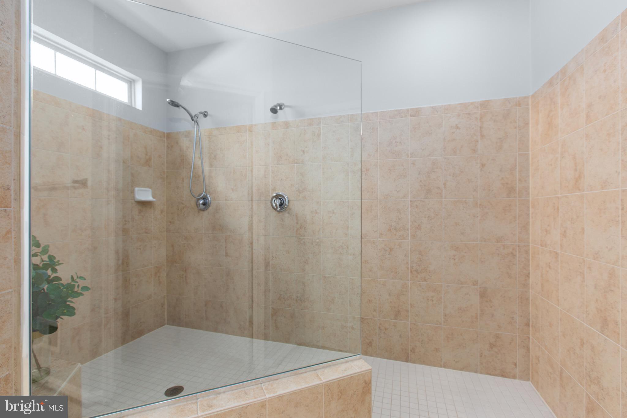 6016 East Greenbrier River Road Fredericksburg, VA 22407 - Photo 21 of 46 SUPER Primary Walk-In Shower
