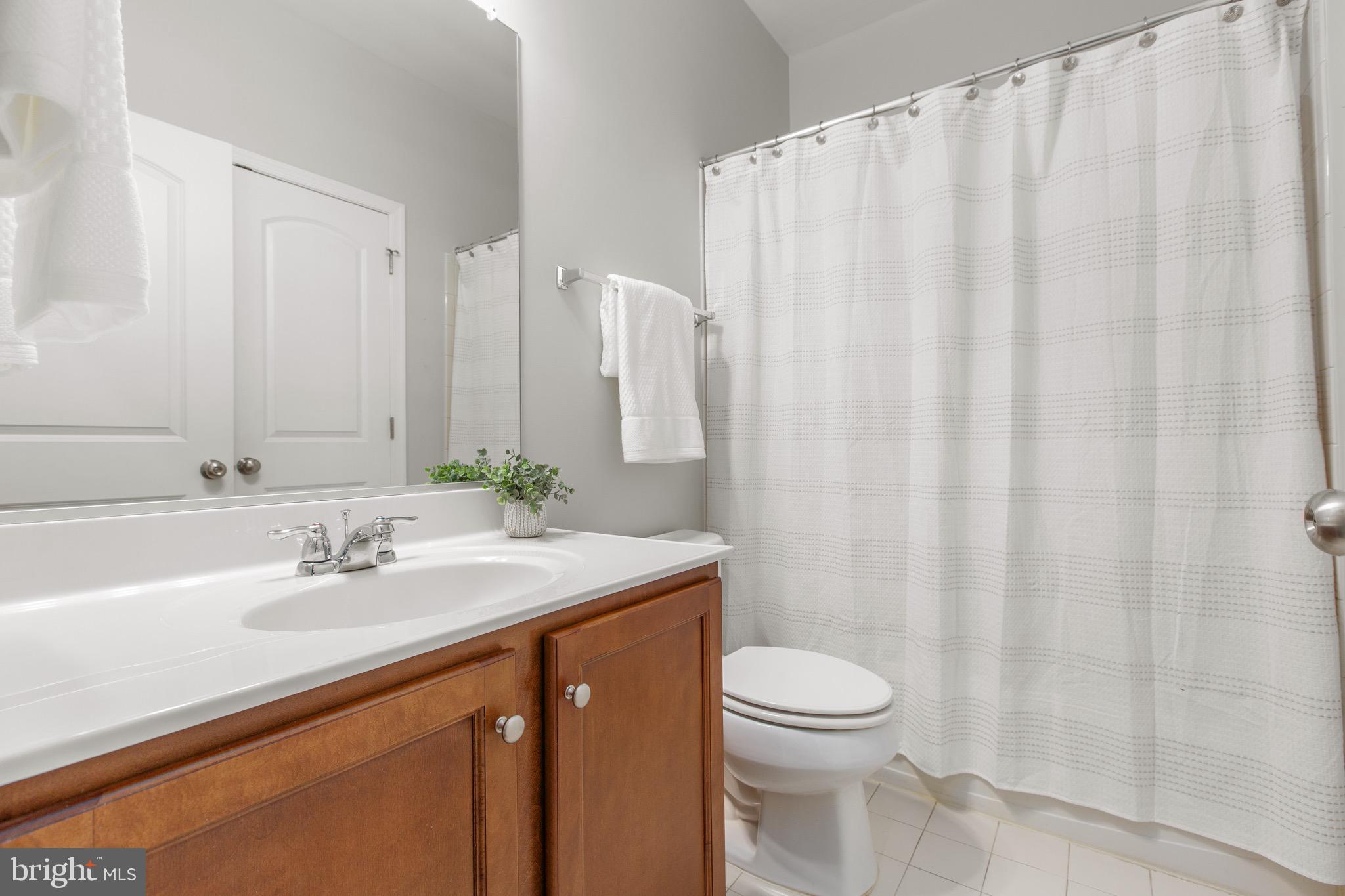6016 East Greenbrier River Road Fredericksburg, VA 22407 - Photo 26 of 46 2nd Full Bathroom