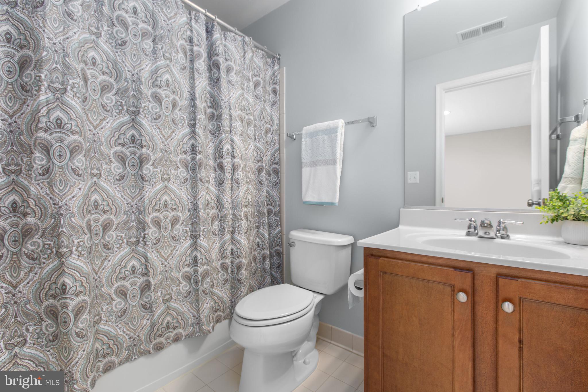 6016 East Greenbrier River Road Fredericksburg, VA 22407 - Photo 35 of 46 3rd Full Bathroom - 2nd Level