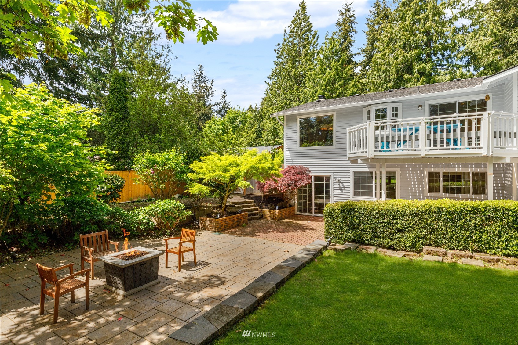 4710 Picnic Point Road Edmonds, WA 98026 - Photo 4 of 27 Gallery Image 4