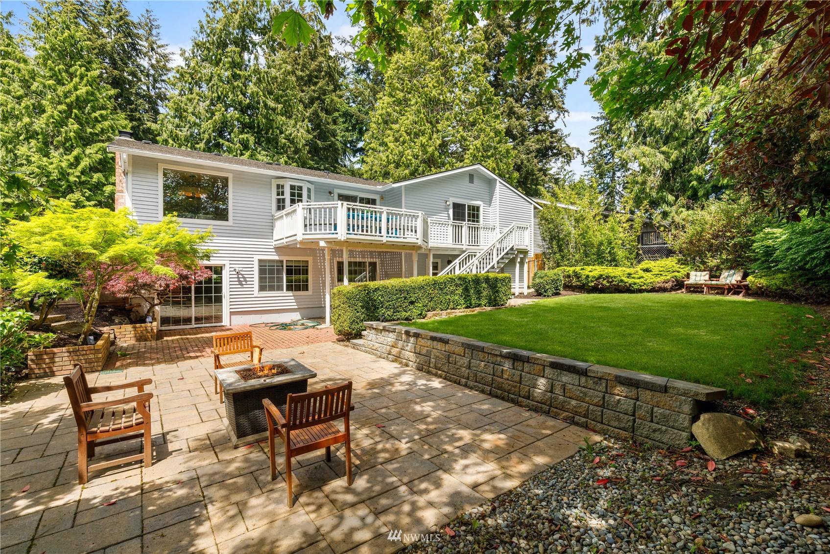 4710 Picnic Point Road Edmonds, WA 98026 - Photo 5 of 27 Gallery Image 5