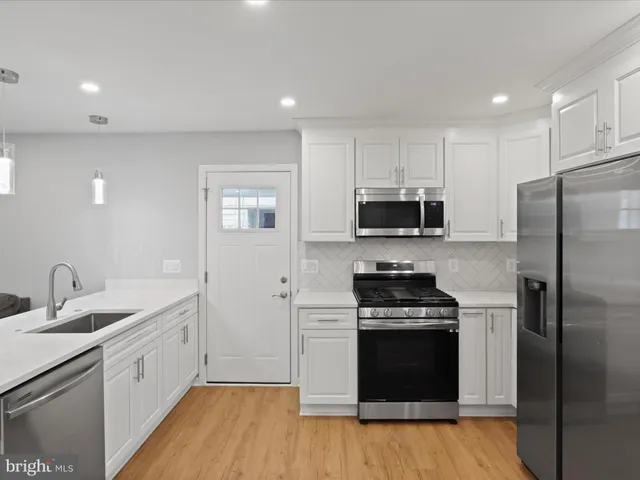 $585,000 | 7435 Bath Street, Springfield, VA 22150