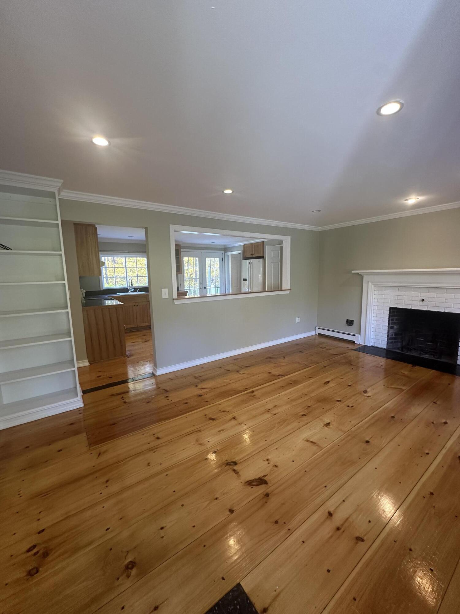 28 Hoover Road West Yarmouth, MA 02673 - Photo 4 of 16 IMG_9027