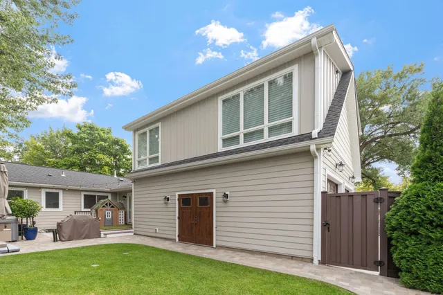 $3,995 | 263 Lexington Parkway South, St. Paul, MN 55105