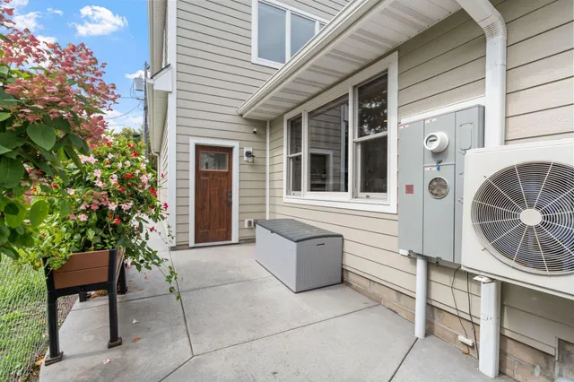 $3,995 | 263 Lexington Parkway South, St. Paul, MN 55105