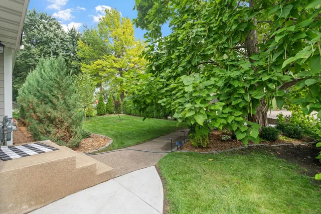 $3,995 | 263 Lexington Parkway South, St. Paul, MN 55105