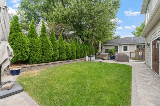 $3,995 | 263 Lexington Parkway South, St. Paul, MN 55105