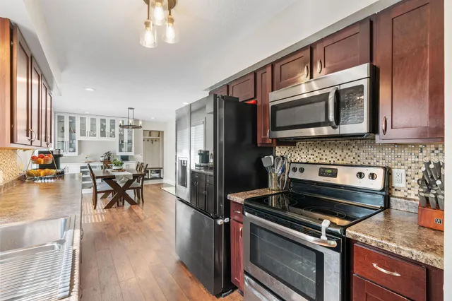 $3,995 | 263 Lexington Parkway South, St. Paul, MN 55105