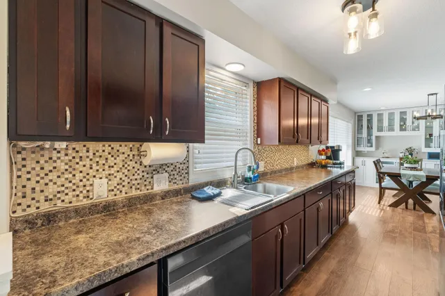 $3,995 | 263 Lexington Parkway South, St. Paul, MN 55105