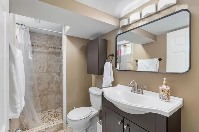 $3,995 | 263 Lexington Parkway South, St. Paul, MN 55105