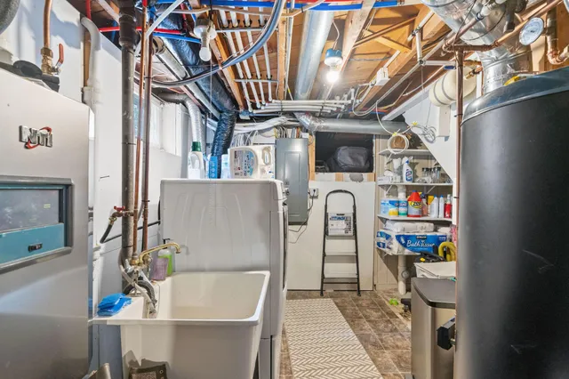 $3,995 | 263 Lexington Parkway South, St. Paul, MN 55105