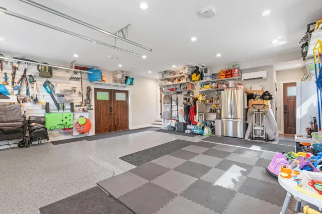 $3,995 | 263 Lexington Parkway South, St. Paul, MN 55105