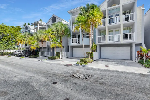 $1,495,000 | 77 Seaside N Court, Key West, FL 33040