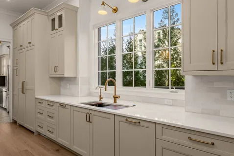 $2,400,000 | 4224 B Granny White Pike, Nashville, TN 37204