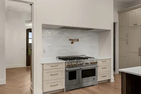 $2,400,000 | 4224 B Granny White Pike, Nashville, TN 37204