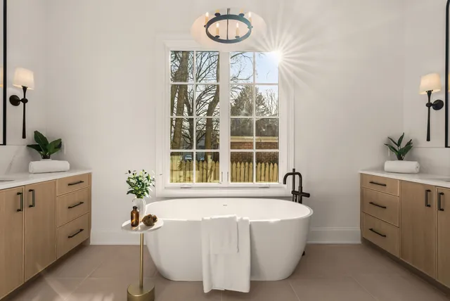 $2,300,000 | 4224 B Granny White Pike, Nashville, TN 37204