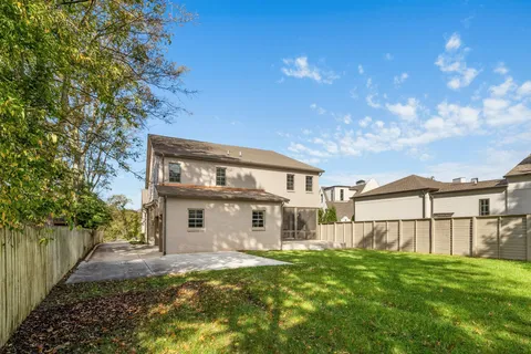 $2,400,000 | 4224 B Granny White Pike, Nashville, TN 37204