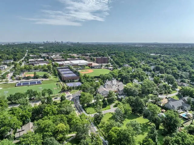 $2,300,000 | 4224 B Granny White Pike, Nashville, TN 37204