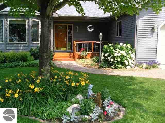4826 Ridge Crest Road Williamsburg, MI 49690 - Photo 2 of 9 1682204-1.JPG