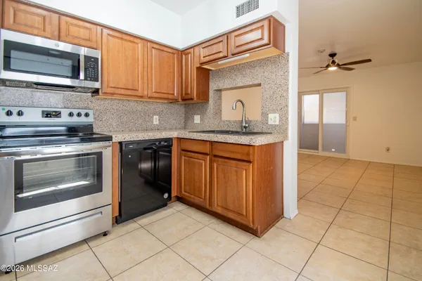 $115,000 | 1810 East Blacklidge Drive, Unit 417, Tucson, AZ 85719