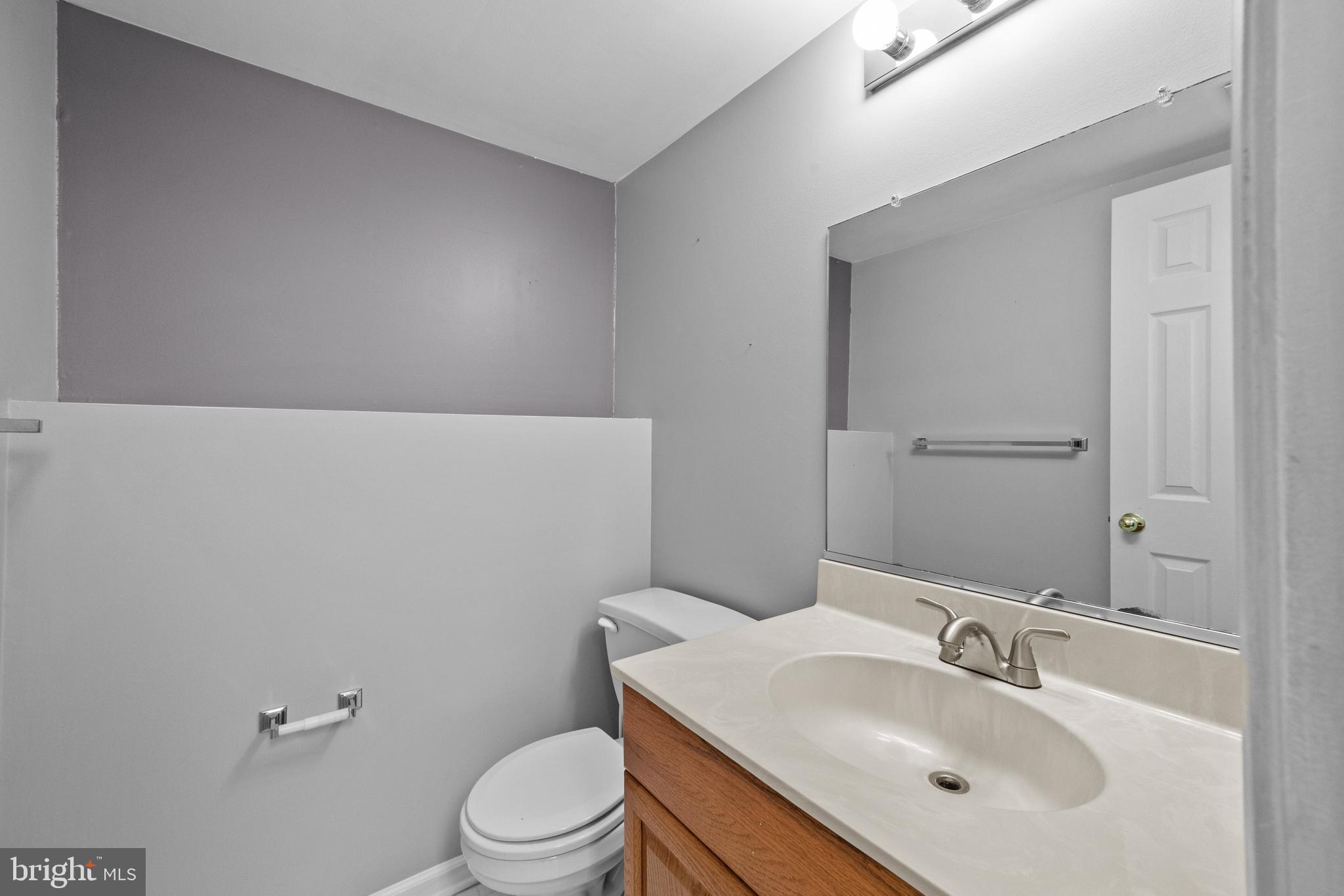 77 Makefield Road Yardley, PA 19067 - Photo 39 of 59 Seperate bath