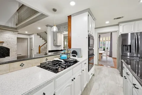 $469,900 | 3710 Falcon Lake Drive, Arlington, TX 76016