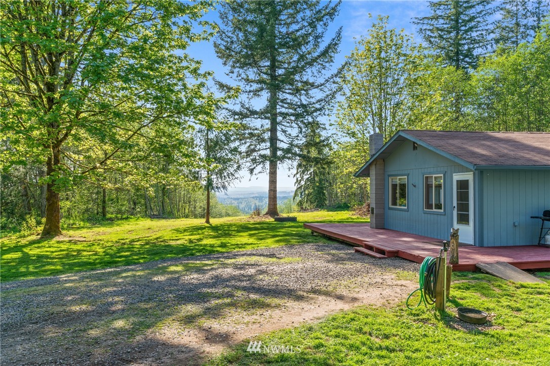 197 Smokey Ridge Road Onalaska, WA 98570 - Photo 2 of 25 Gallery Image 2
