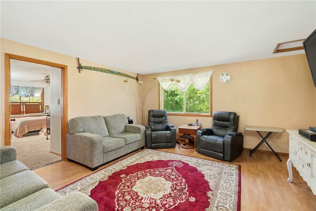 197 Smokey Ridge Road Onalaska, WA 98570 - Photo 8 of 25 Gallery Image 8
