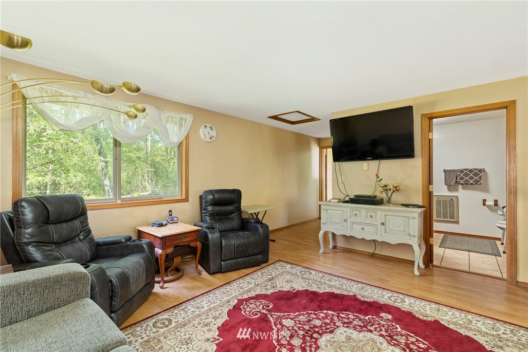 197 Smokey Ridge Road Onalaska, WA 98570 - Photo 9 of 25 Gallery Image 9
