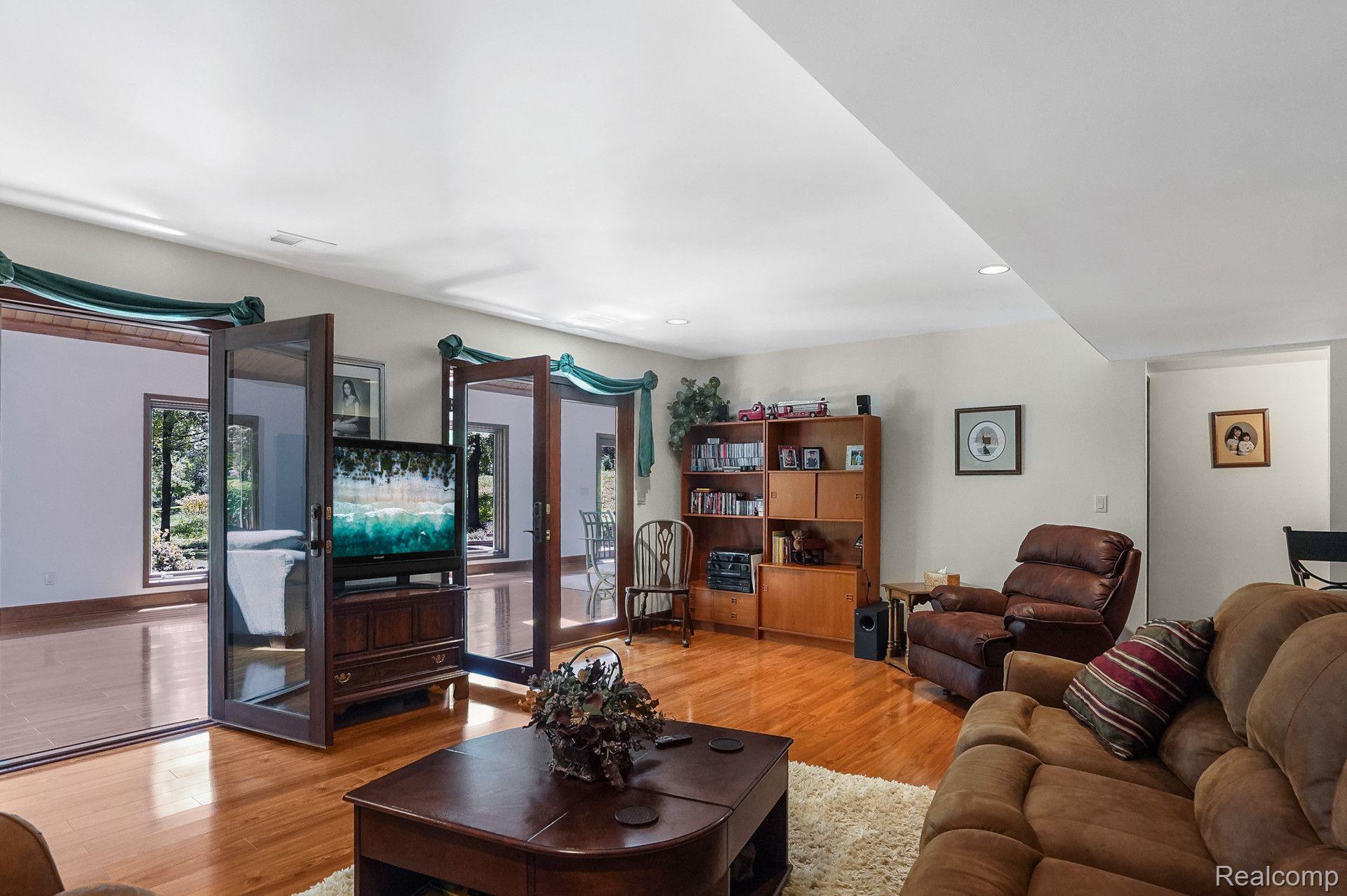 600 Scottshill Road Milford, MI 48381 - Photo 32 of 48 Gallery Image 32