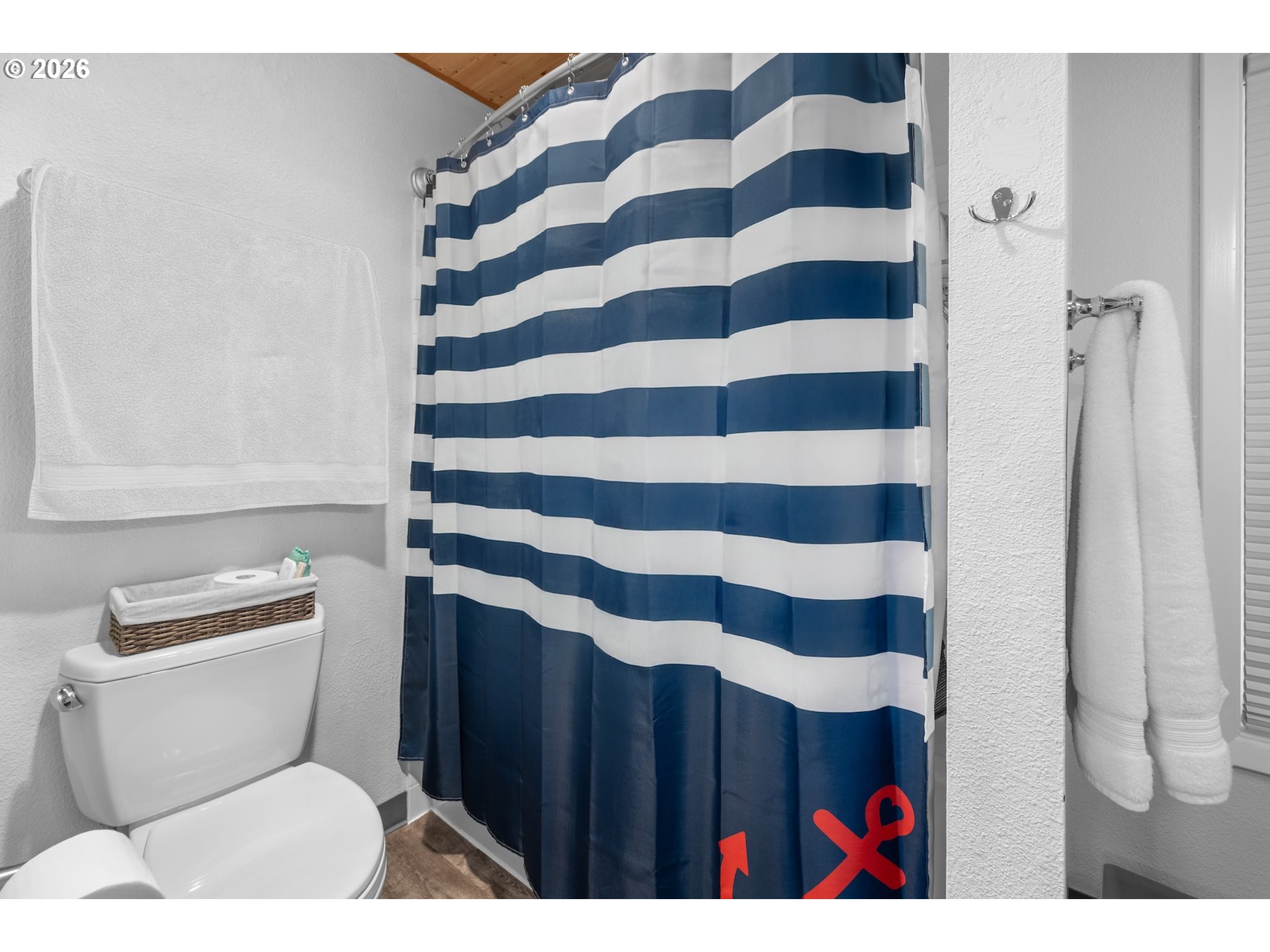 2801 Willows Road, Unit 8 Seaview, WA 98644 - Photo 14 of 22 Bathroom