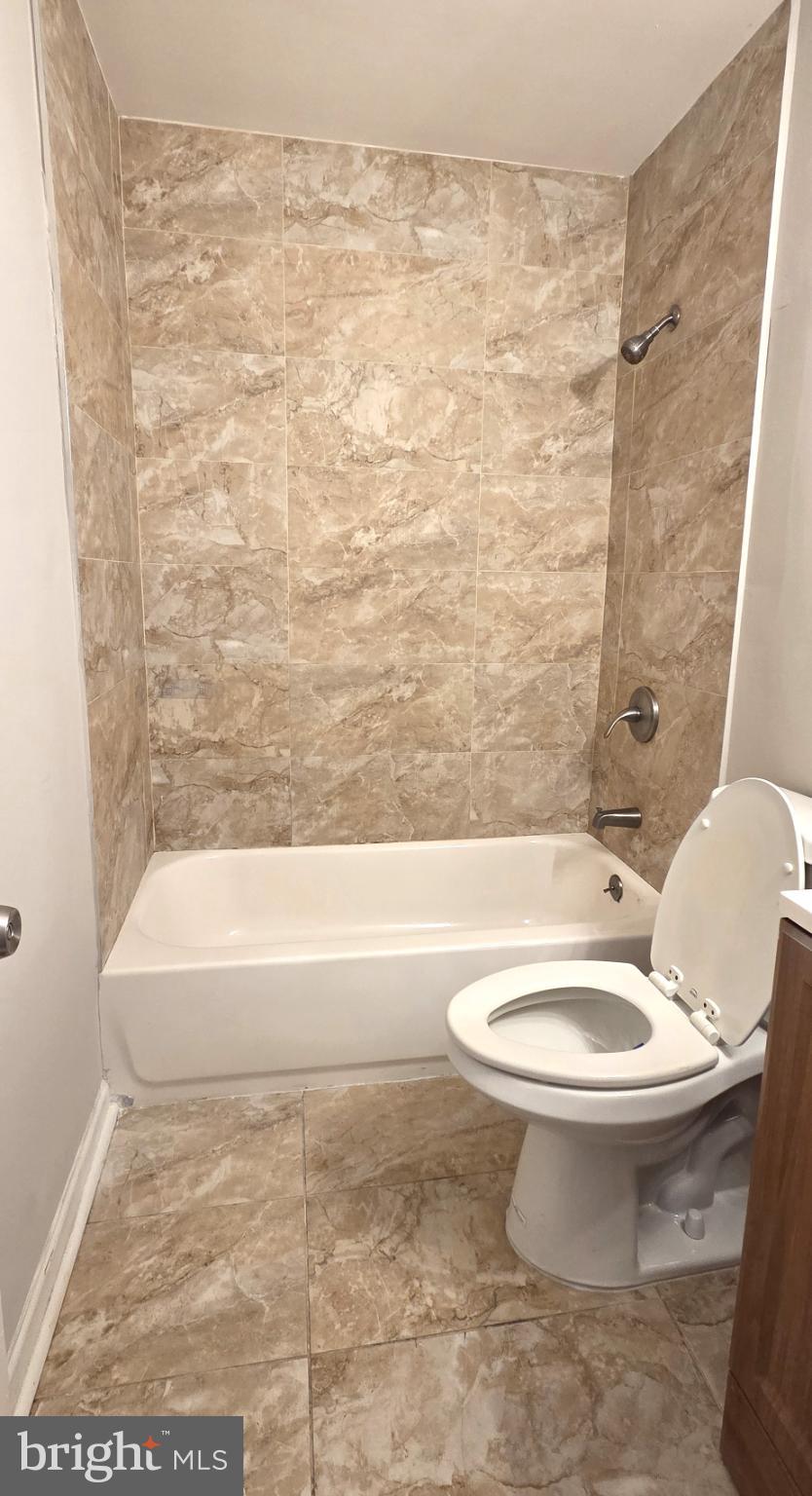 3 Linden Court Sicklerville, NJ 08081 - Photo 19 of 31 a bathroom with a toilet and a bathtub