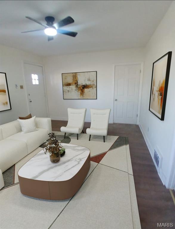 1811 South New Florissant Road Florissant, MO 63031 - Photo 4 of 11