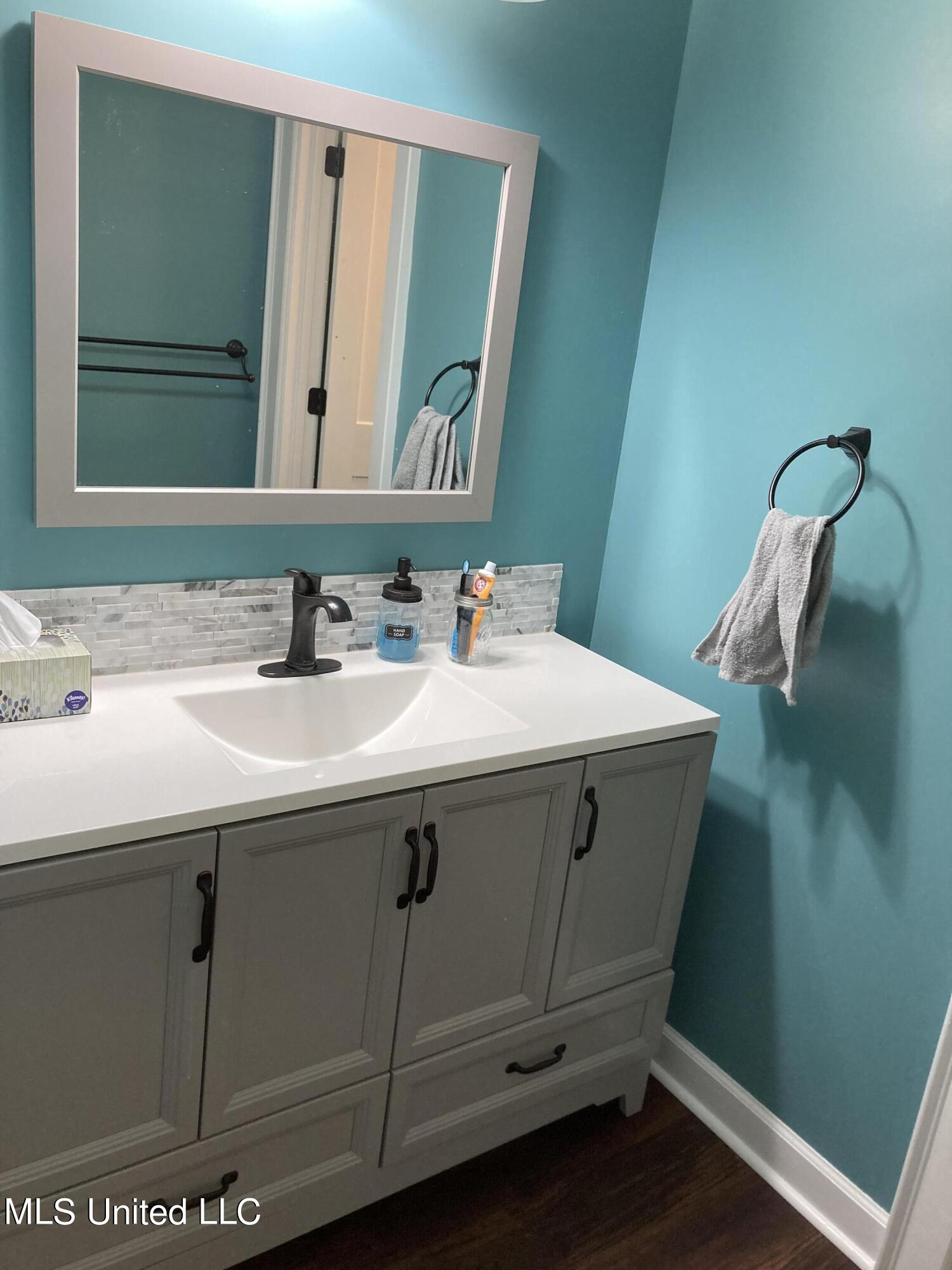 300 Bob White Lane Ridgeland, MS 39157 - Photo 22 of 32 23 Bath Upstairs vanity