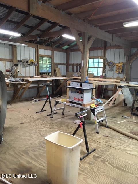 300 Bob White Lane Ridgeland, MS 39157 - Photo 25 of 32 26 Barn shop (1)
