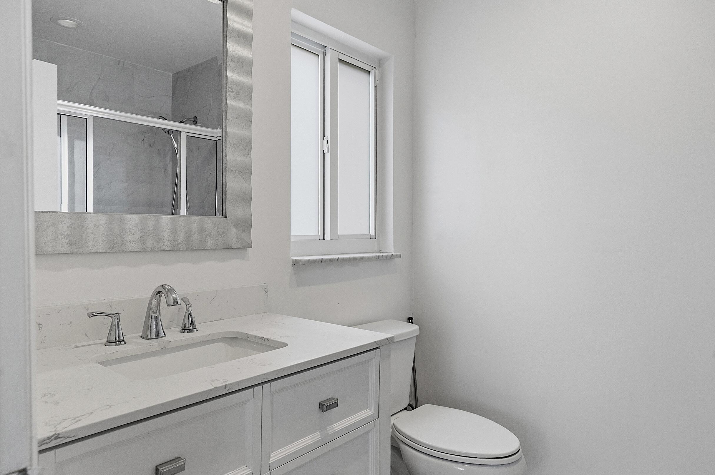 2910 Northeast 40th Court Lighthouse Point, FL 33064 - Photo 32 of 49 2910 NE 40th Ct - - 031