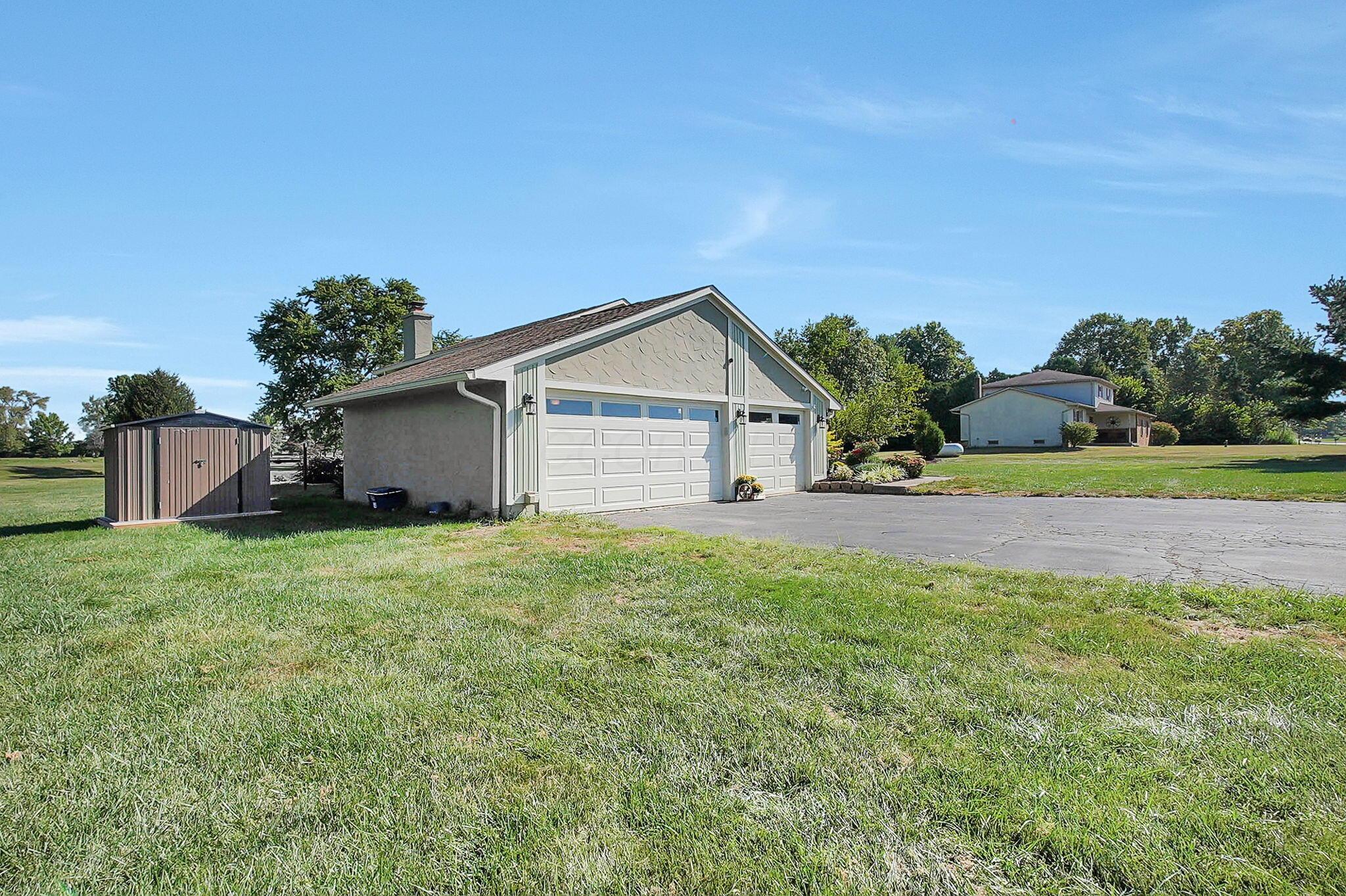 5760 London-Lancaster Road Groveport, OH 43125 - Photo 4 of 43 3-web-or-mls-5760-london-lancaster-rd
