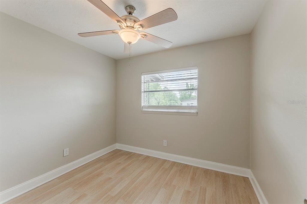 5500 Riviera Drive Orlando, FL 32808 - Photo 27 of 48 an empty room with a window
