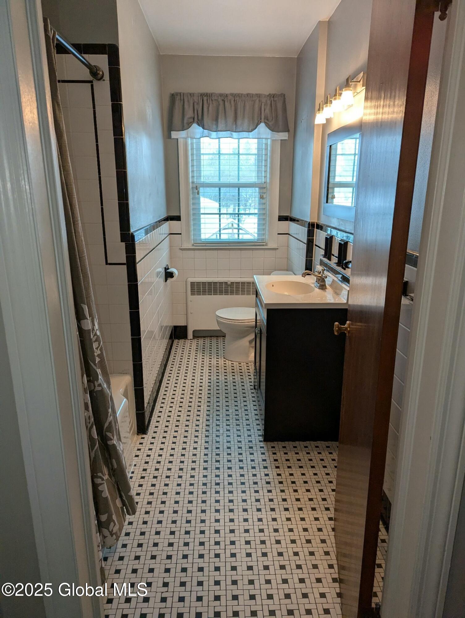 1808 Randolph Road Schenectady, NY 12308 - Photo 12 of 29 tempImage4tk9jY