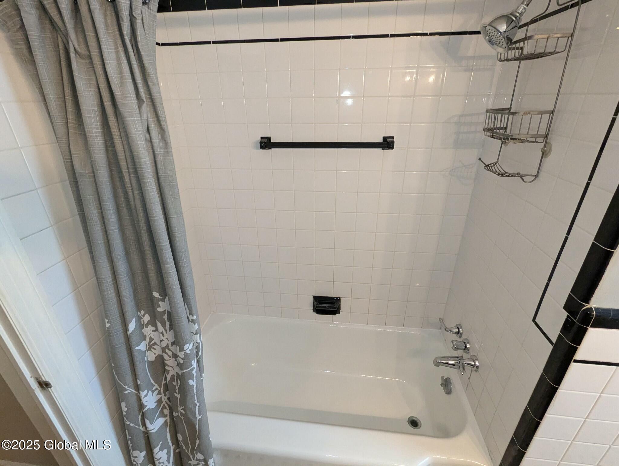 1808 Randolph Road Schenectady, NY 12308 - Photo 14 of 29 tempImagefvmUcl