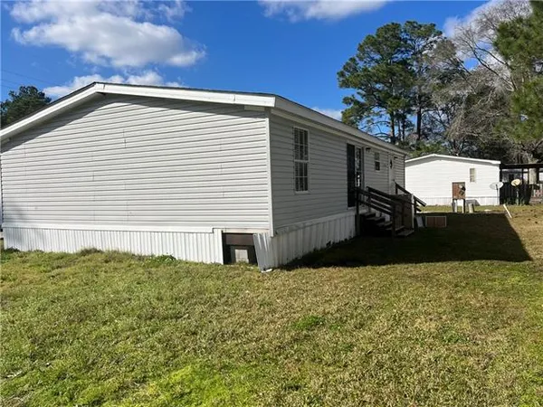 $1,150 | 1210 Eagle Lake Boulevard, Slidell, LA 70460