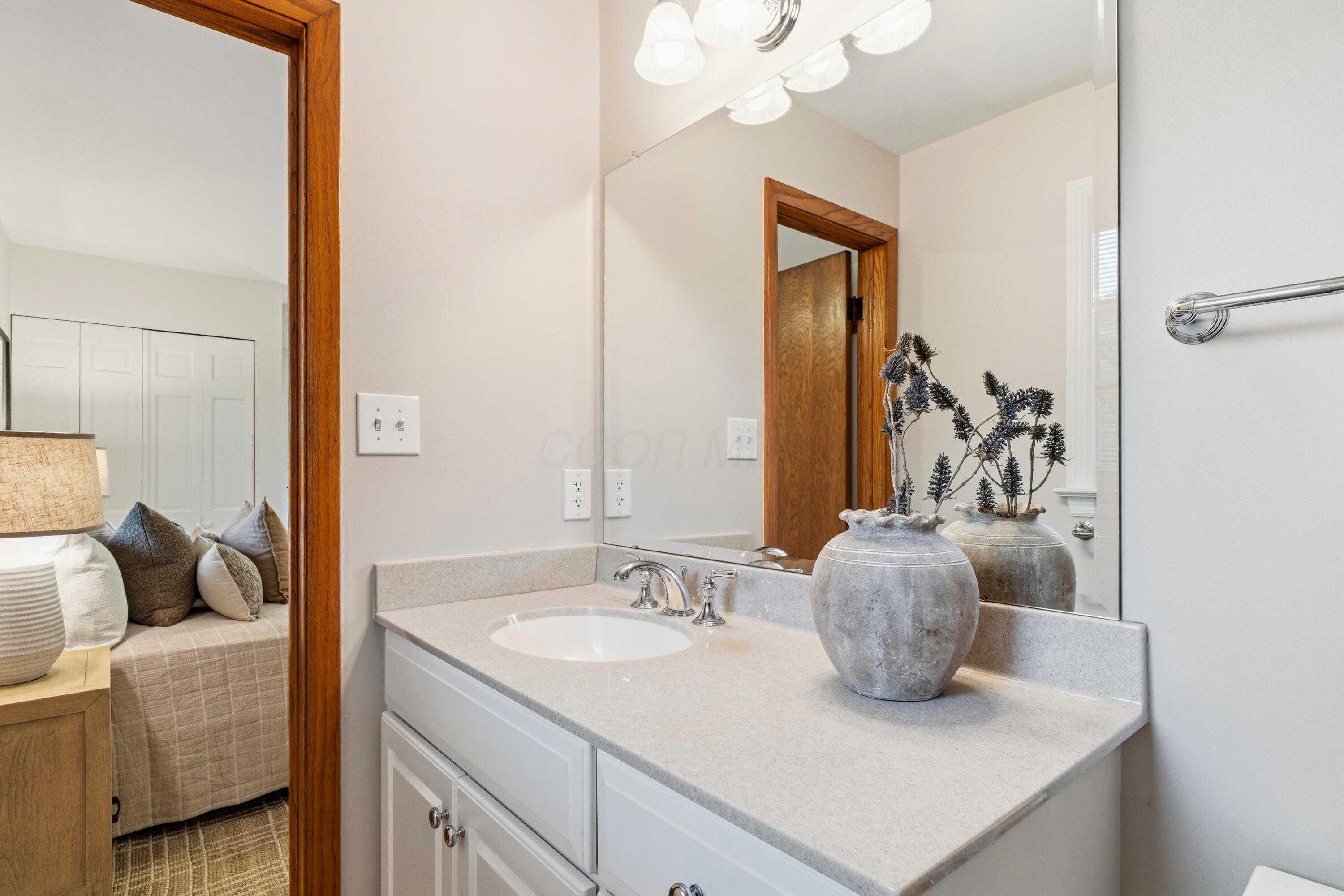 2151 Pinebrook Road Upper Arlington, OH 43220 - Photo 35 of 67