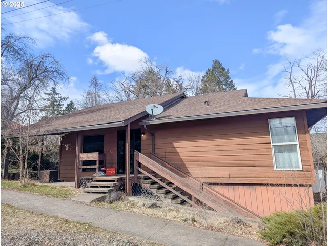 a view of a house with a patio