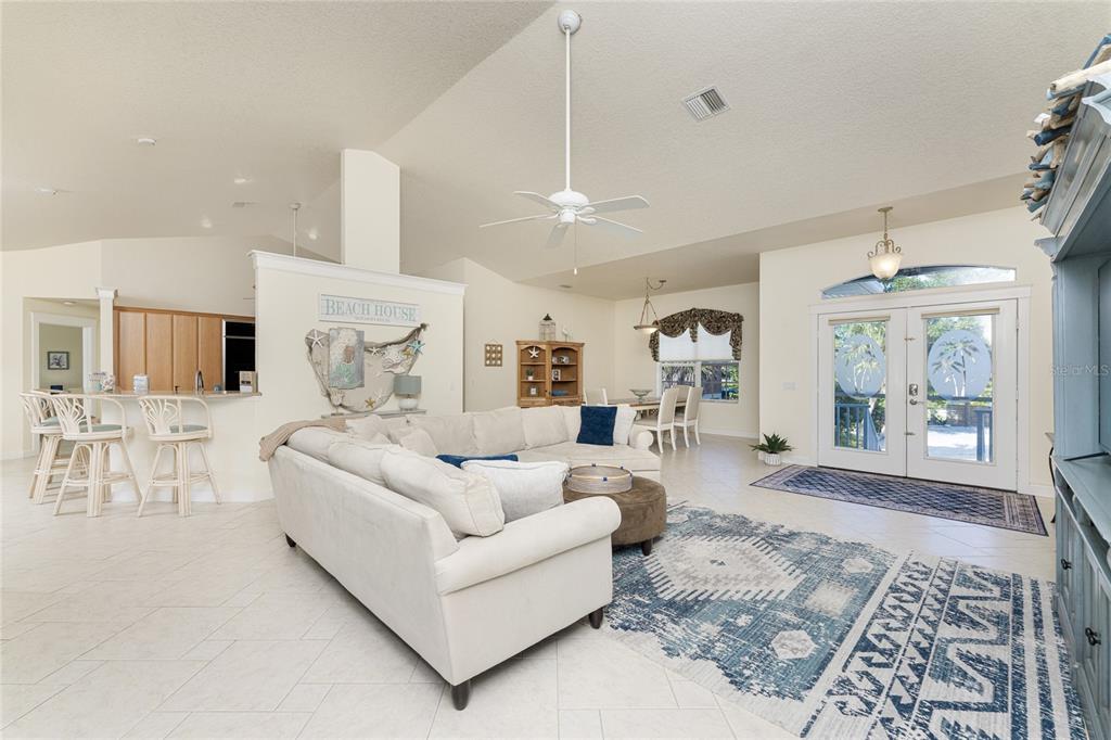 4151 North Beach Road Englewood, FL 34223 - Photo 4 of 71 Gallery Image 4