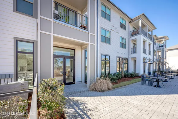 $240,000 | 2501 Bienville Boulevard, Unit 434, Ocean Springs, MS 39564
