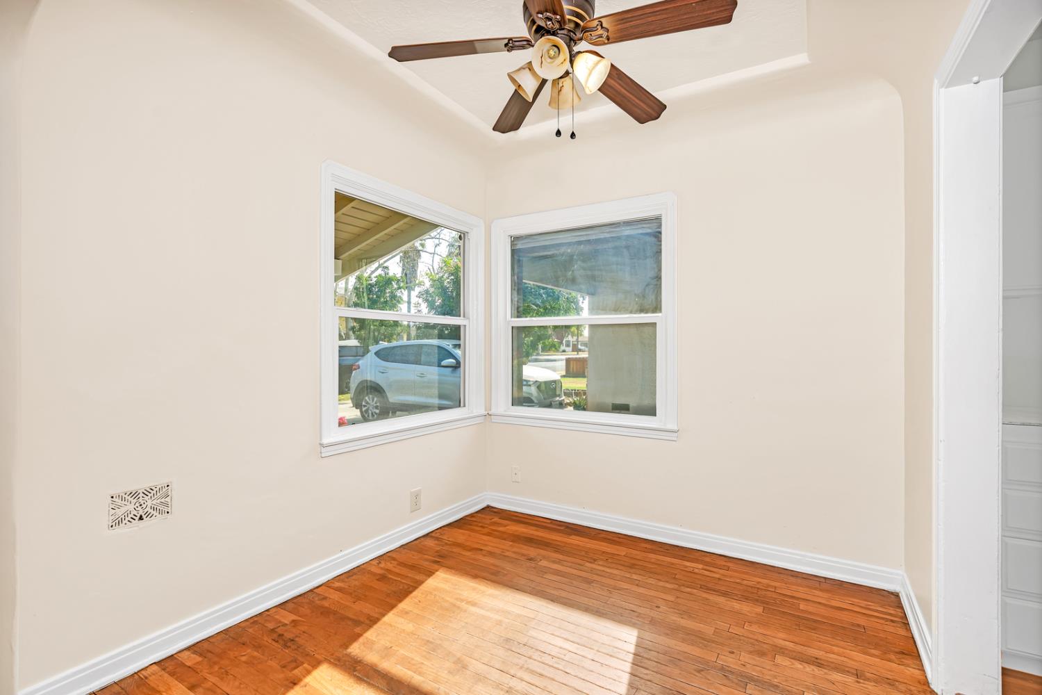 612 North G Street Madera, CA 93637 - Photo 8 of 42 Gallery Image 8